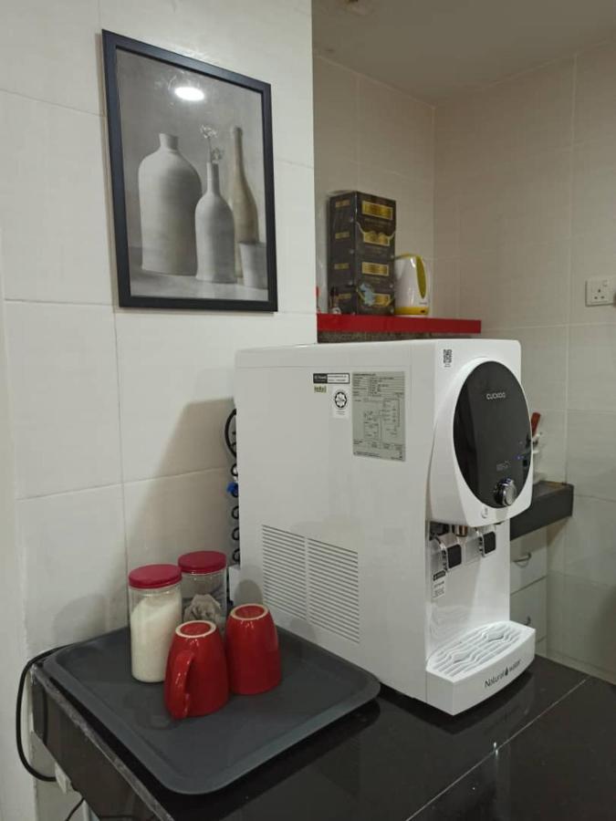 Zulanie Family Studio At D'Perdana Apartment, Spacious And Cozy With Pool, Free Wifi & Netflix Kota Bharu Esterno foto
