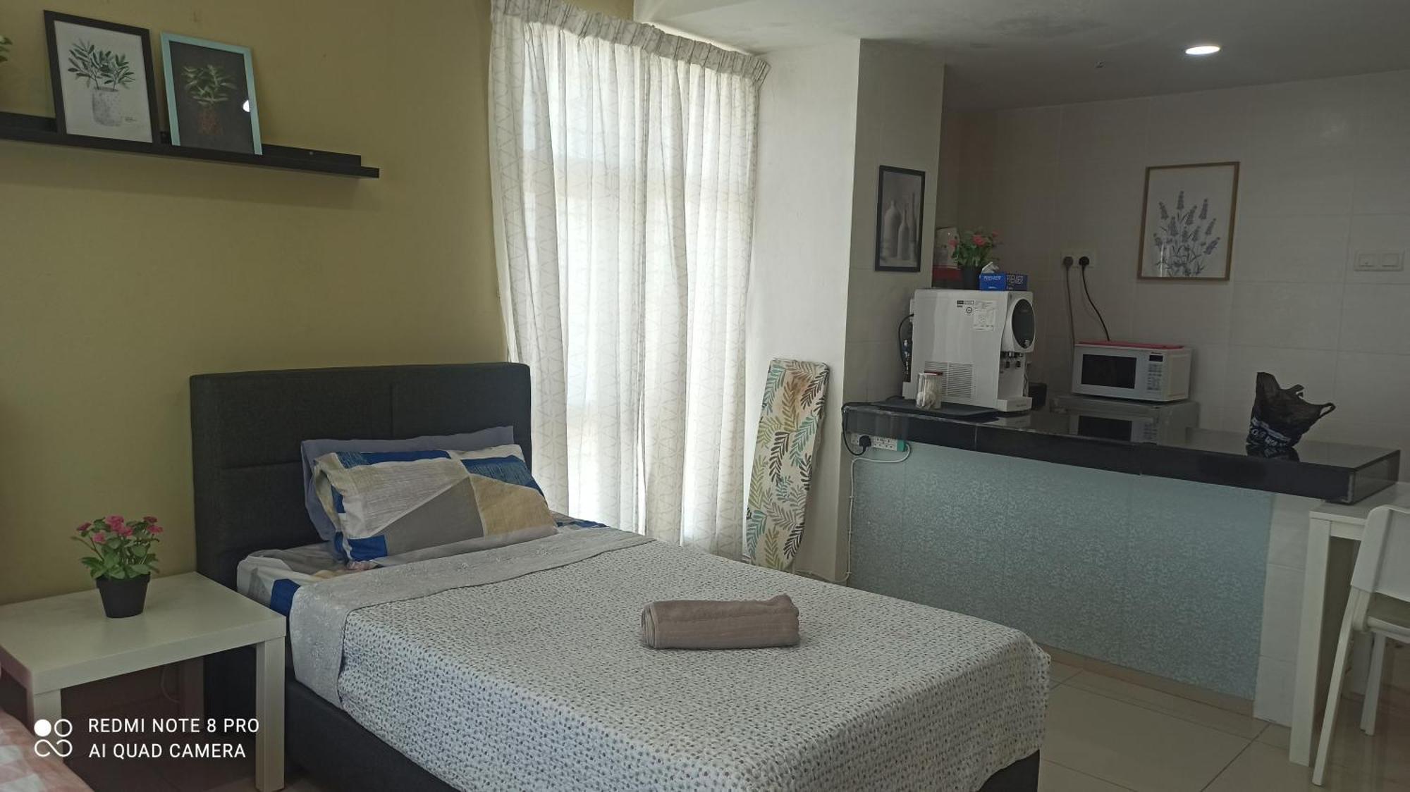 Zulanie Family Studio At D'Perdana Apartment, Spacious And Cozy With Pool, Free Wifi & Netflix Kota Bharu Esterno foto